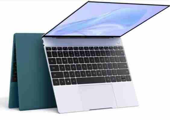 Huawei MateBook X 2021 este un laptop compact şi uşor, cu procesor Intel Core i5-1130G7